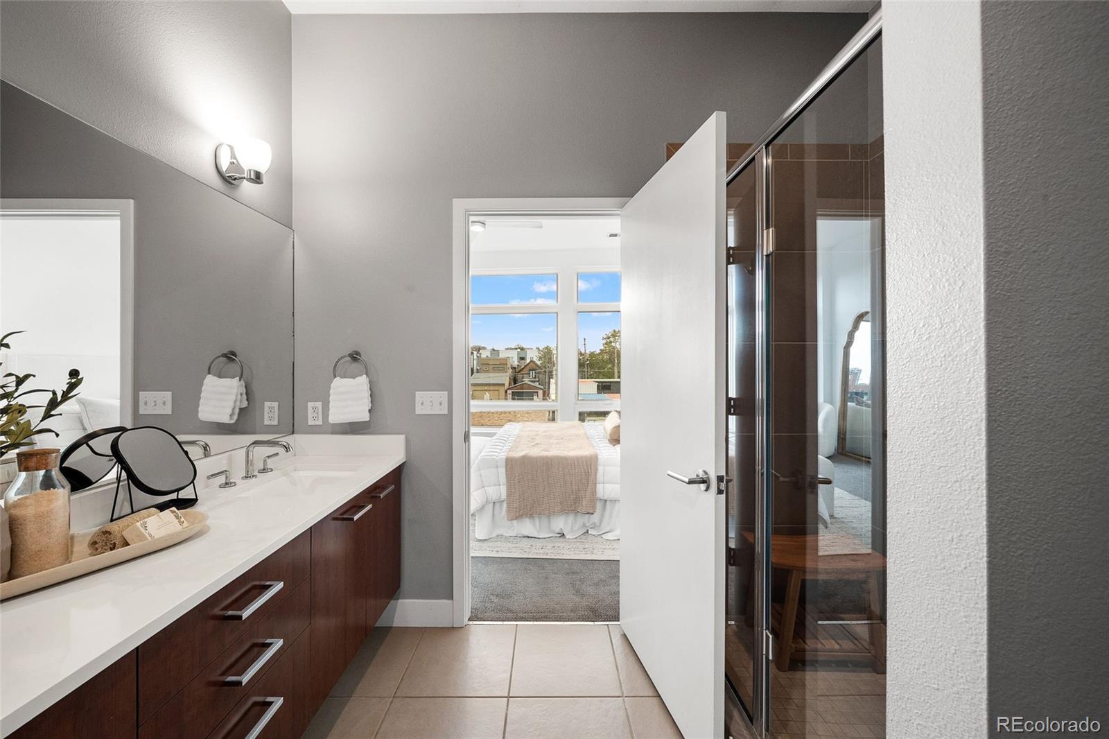 MLS Image #23 for 2515  larimer street,denver, Colorado