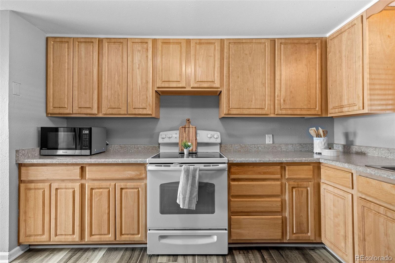 MLS Image #10 for 817  fulton street,aurora, Colorado