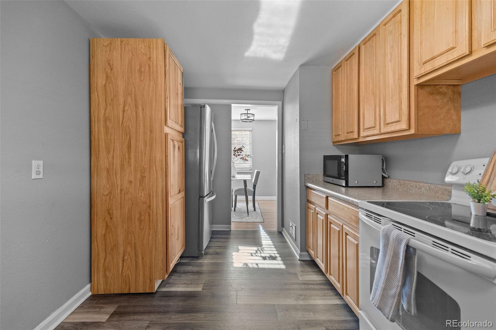MLS Image #11 for 817  fulton street,aurora, Colorado
