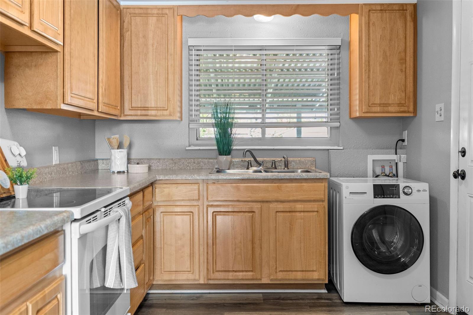 MLS Image #9 for 817  fulton street,aurora, Colorado