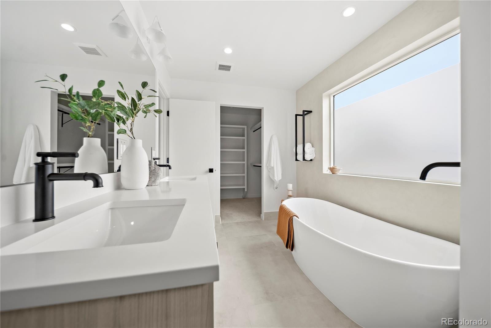 MLS Image #25 for 2359 s bannock street,denver, Colorado