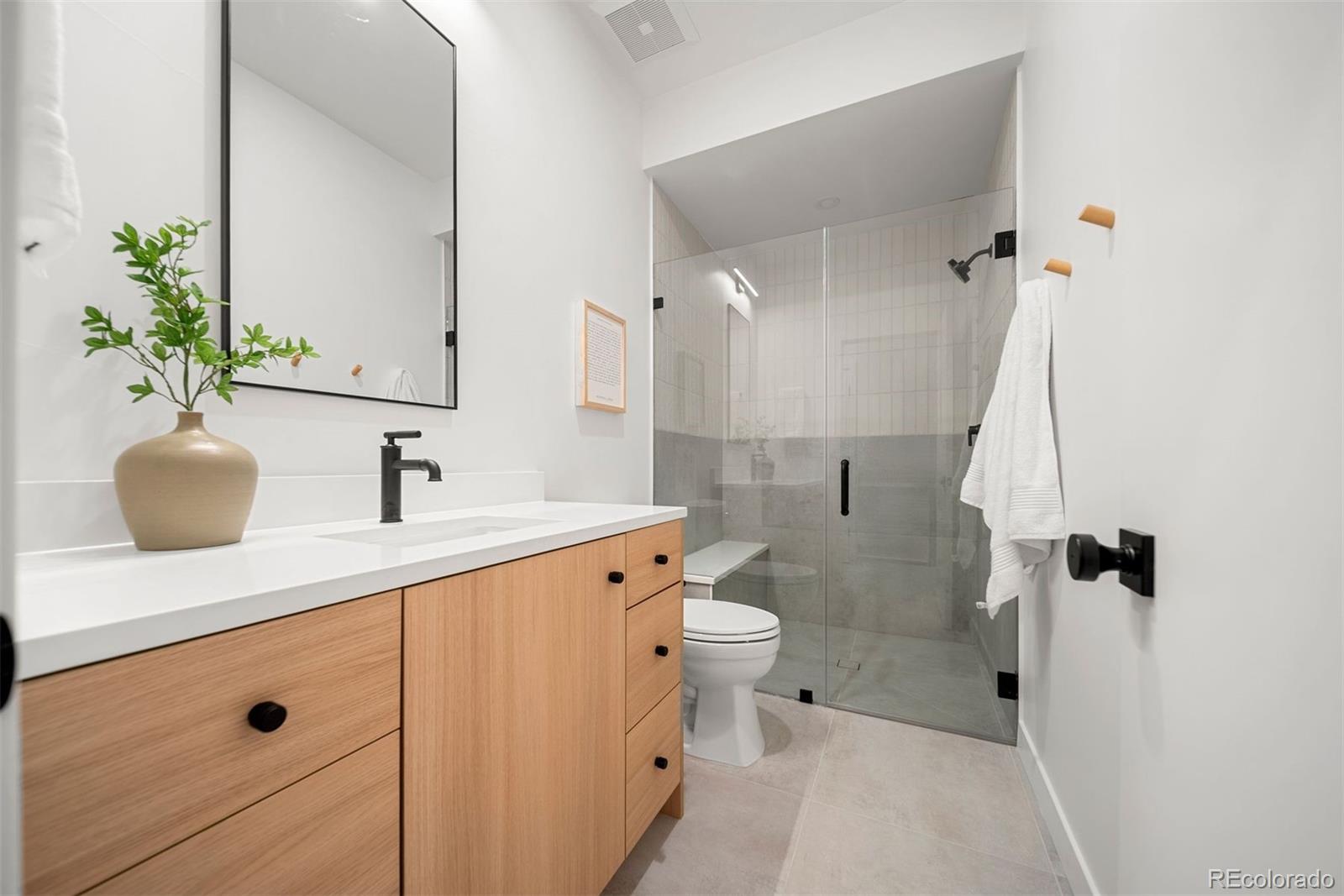 MLS Image #27 for 2359 s bannock street,denver, Colorado