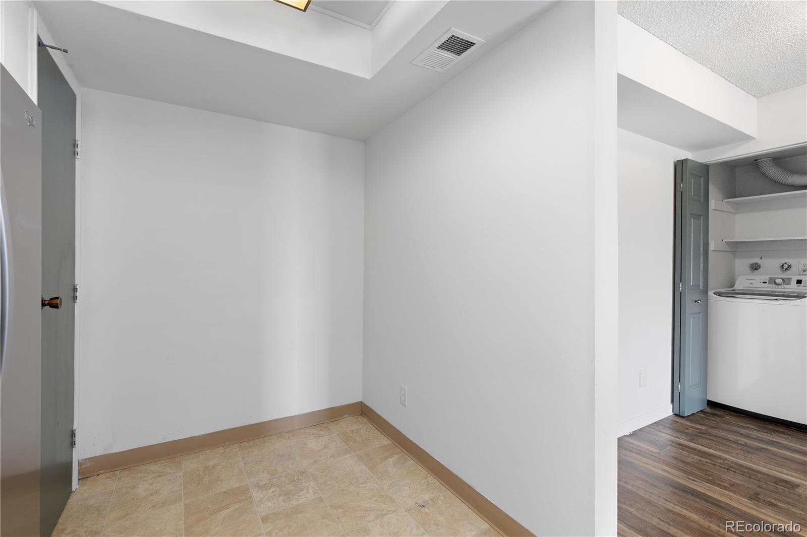 MLS Image #14 for 3550 s harlan street,denver, Colorado