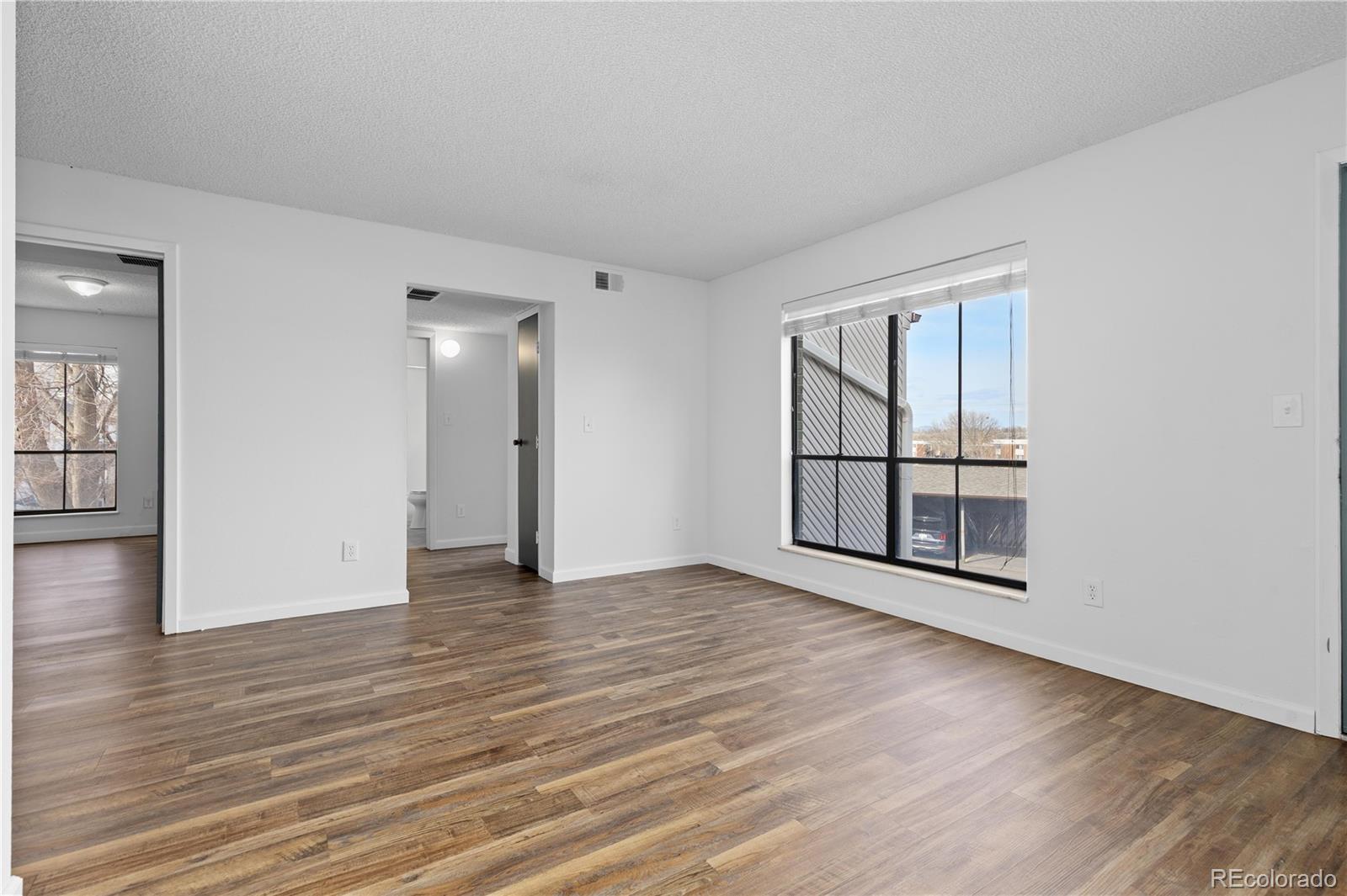 MLS Image #6 for 3550 s harlan street,denver, Colorado