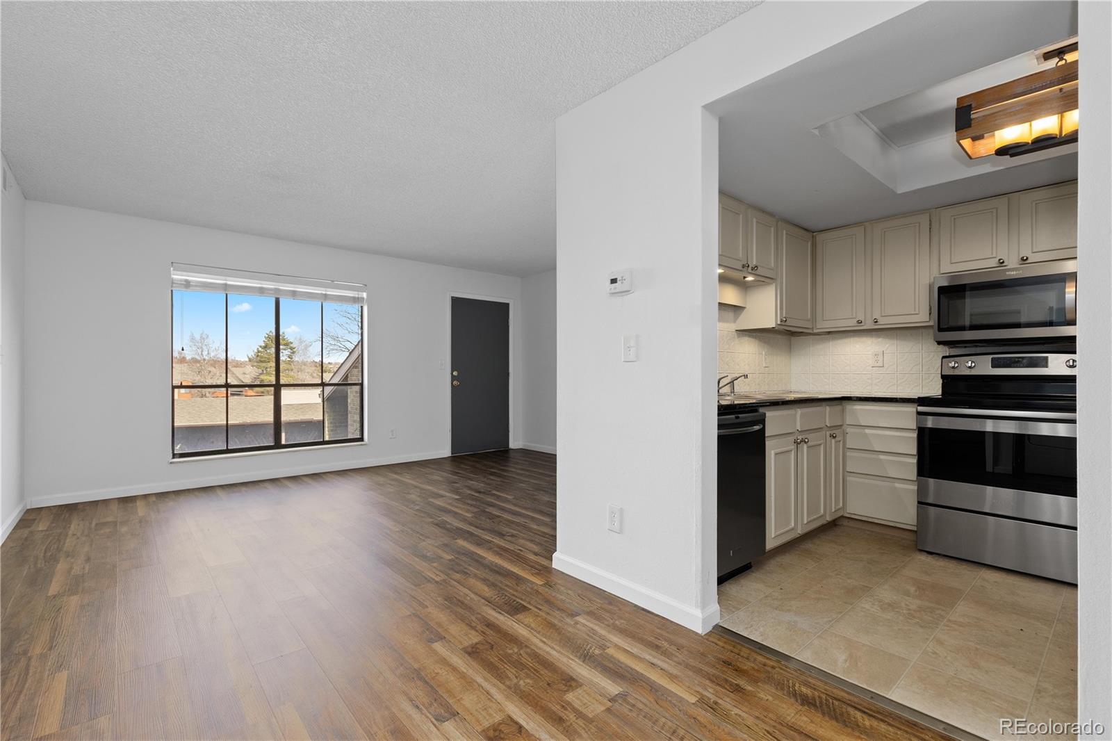 MLS Image #9 for 3550 s harlan street,denver, Colorado