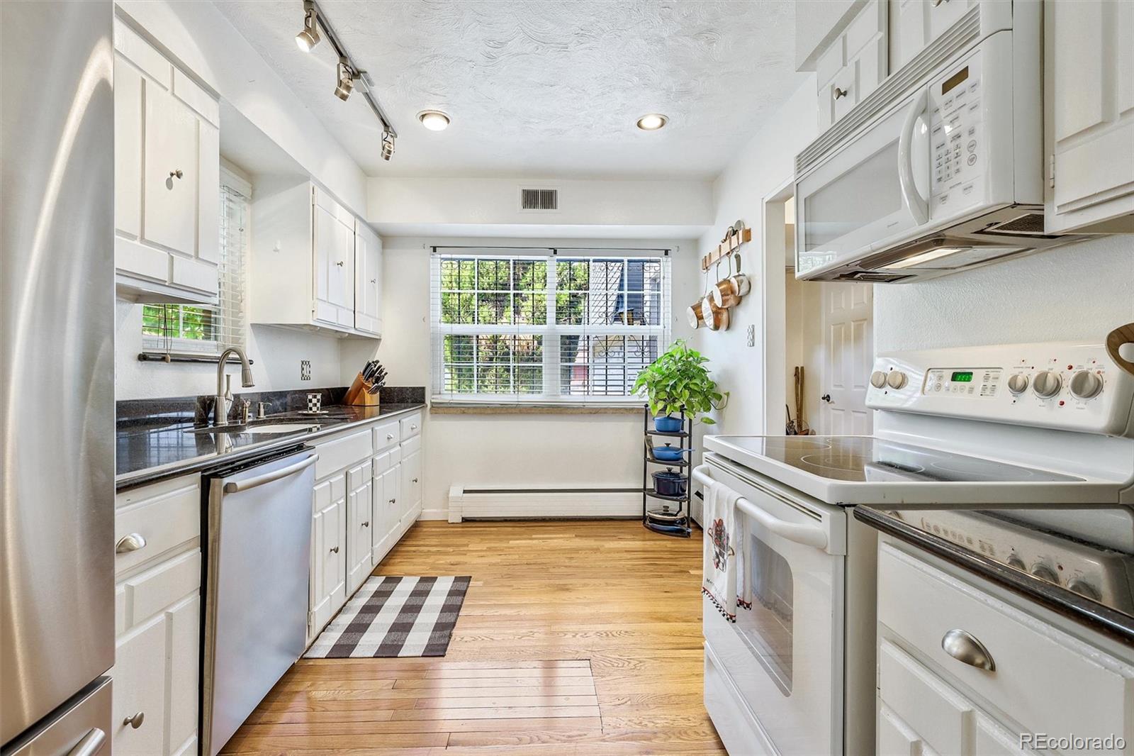 MLS Image #7 for 3538 s ivanhoe street ,denver, Colorado