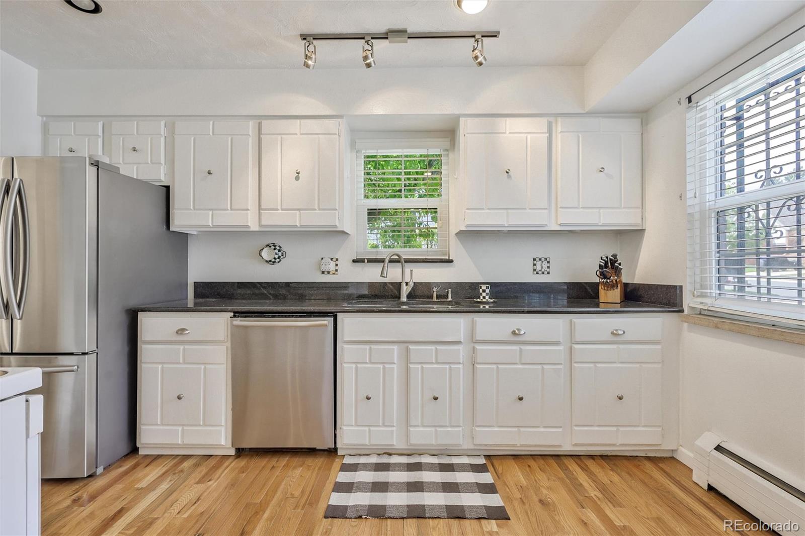 MLS Image #9 for 3538 s ivanhoe street ,denver, Colorado