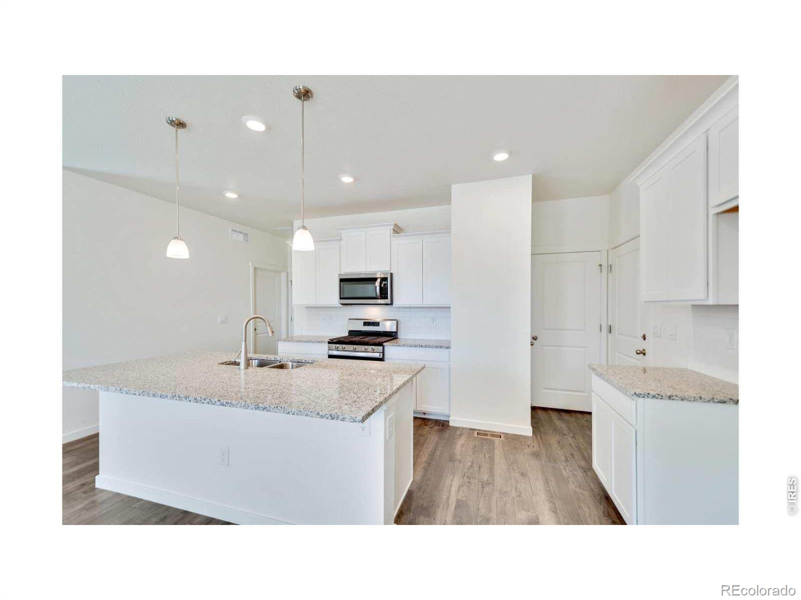 MLS Image #7 for 812  trumpet lane,windsor, Colorado