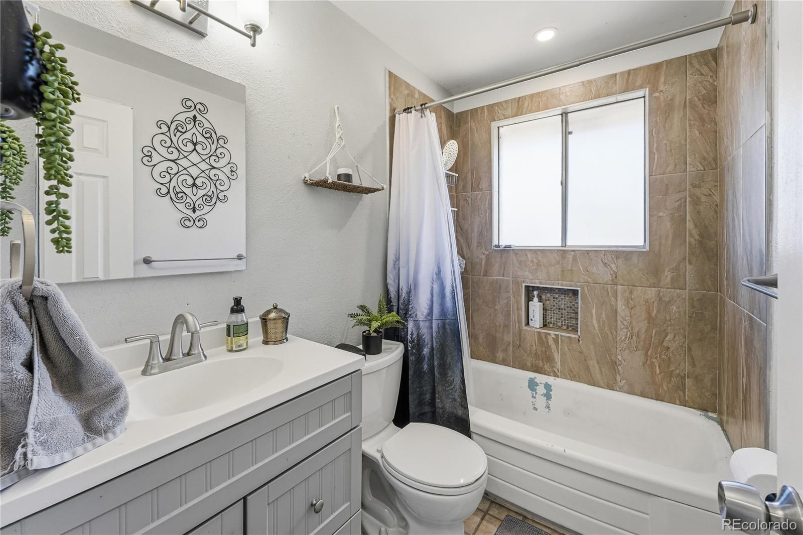 MLS Image #13 for 13611 e nevada place,aurora, Colorado