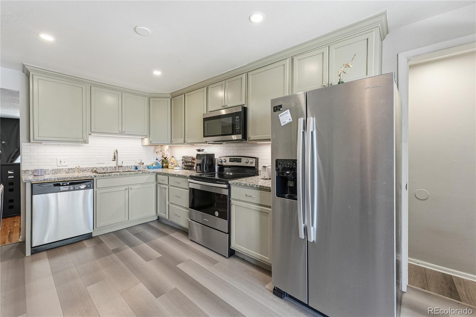 MLS Image #35 for 13611 e nevada place,aurora, Colorado