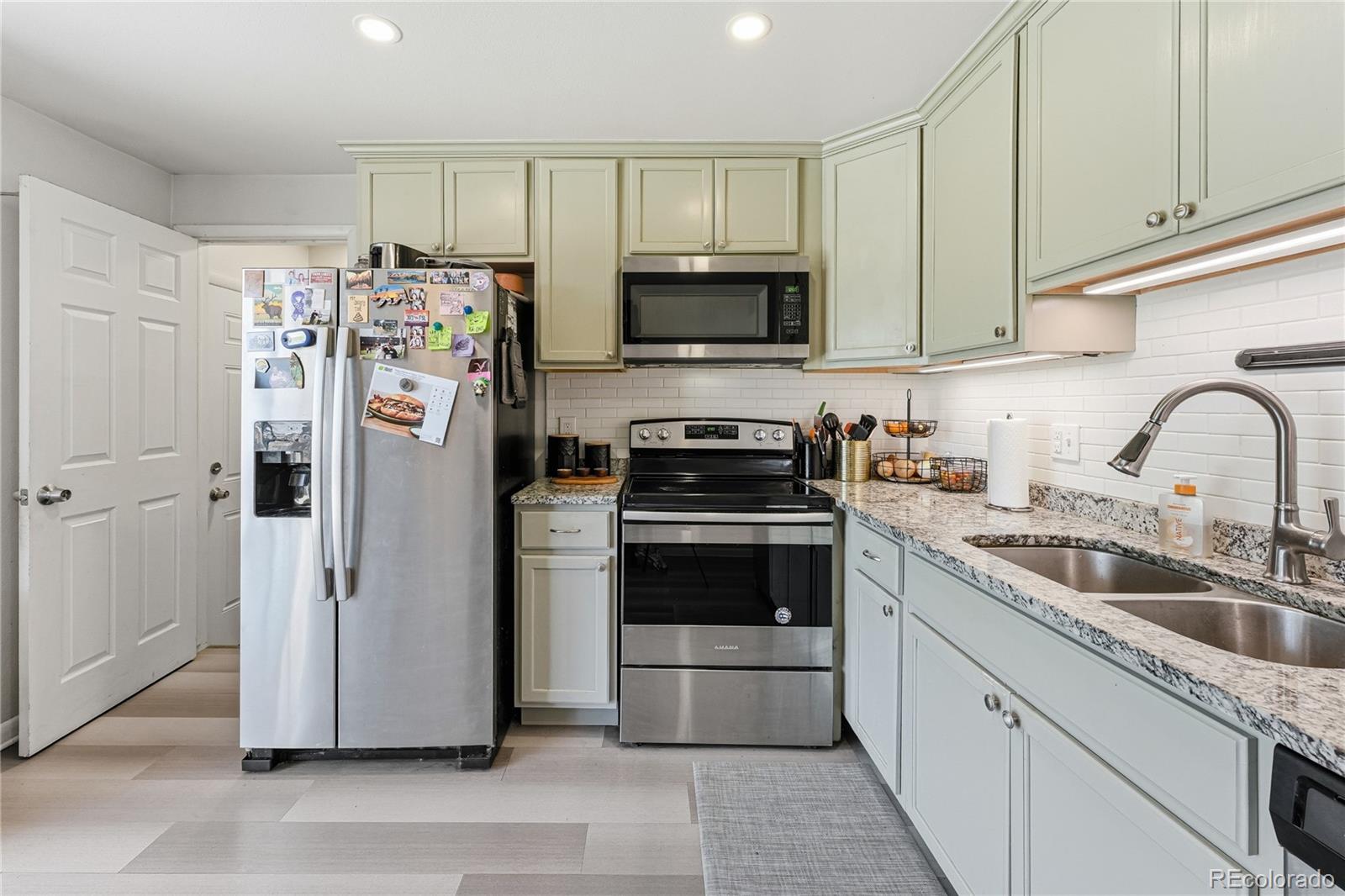 MLS Image #8 for 13611 e nevada place,aurora, Colorado