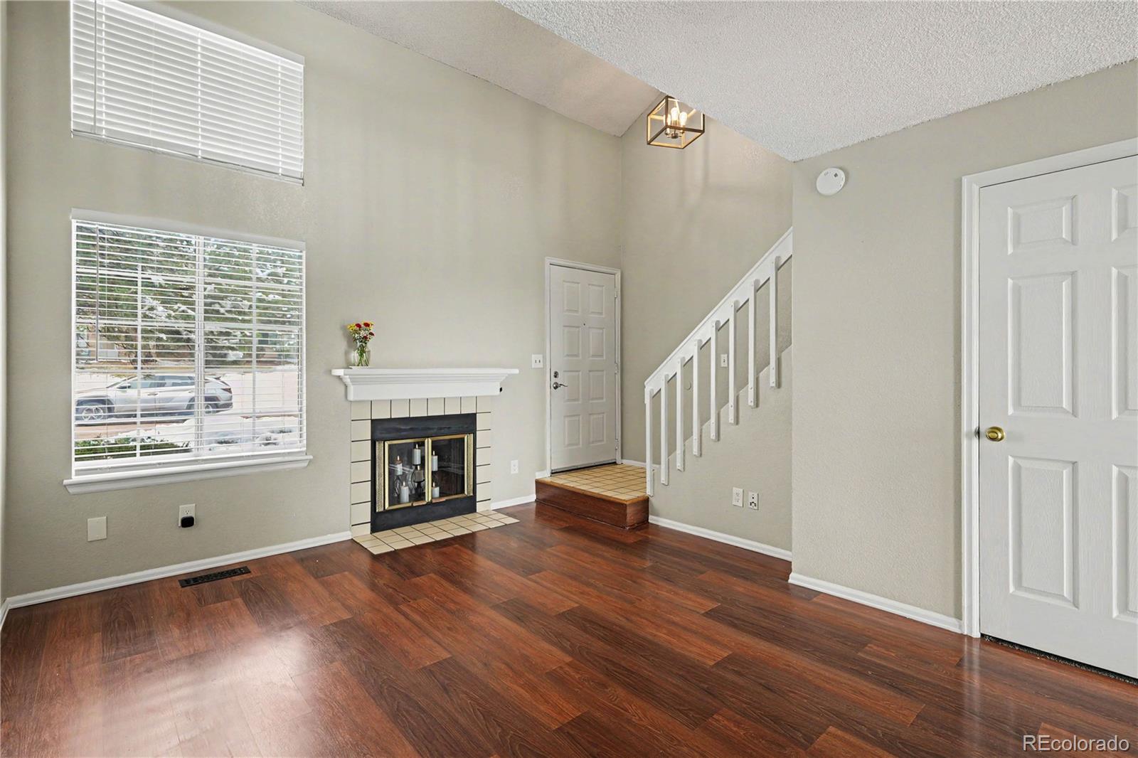MLS Image #3 for 828  summer drive,highlands ranch, Colorado