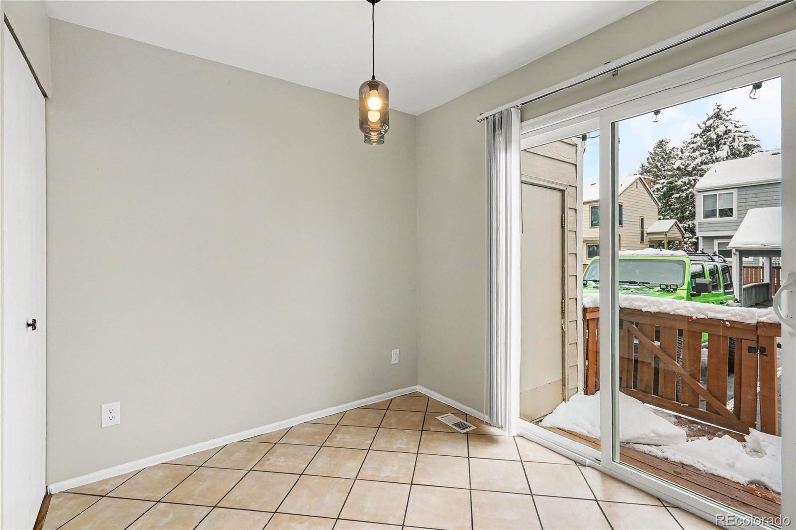 MLS Image #6 for 828  summer drive,highlands ranch, Colorado