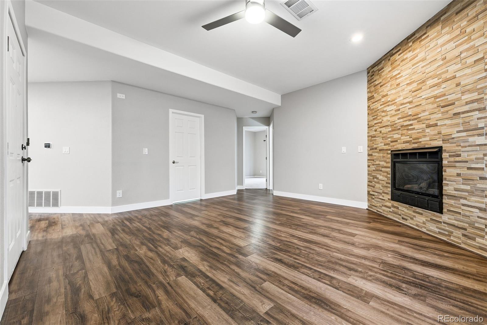 MLS Image #3 for 8601 e dry creek road,englewood, Colorado