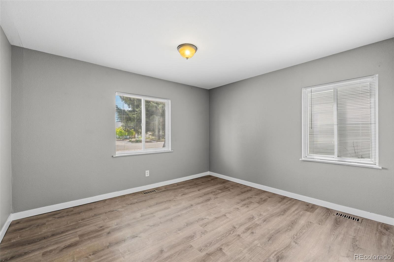 MLS Image #15 for 3001 s forest street,denver, Colorado