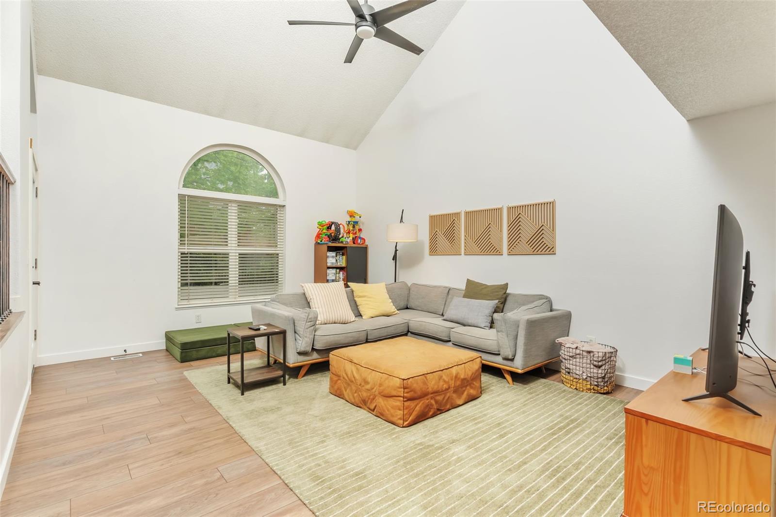 MLS Image #6 for 9825  johnson court,broomfield, Colorado