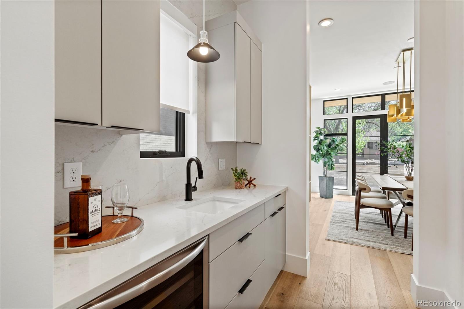 MLS Image #13 for 959 s vine street,denver, Colorado