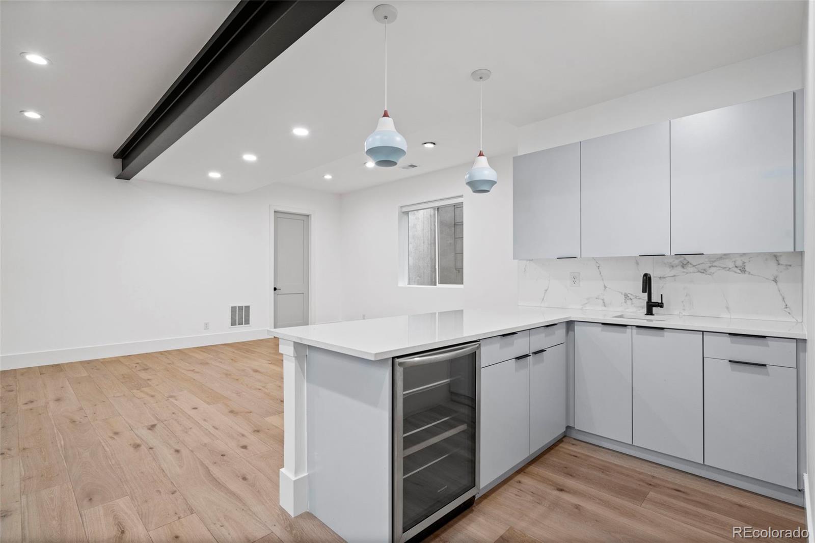 MLS Image #29 for 959 s vine street,denver, Colorado