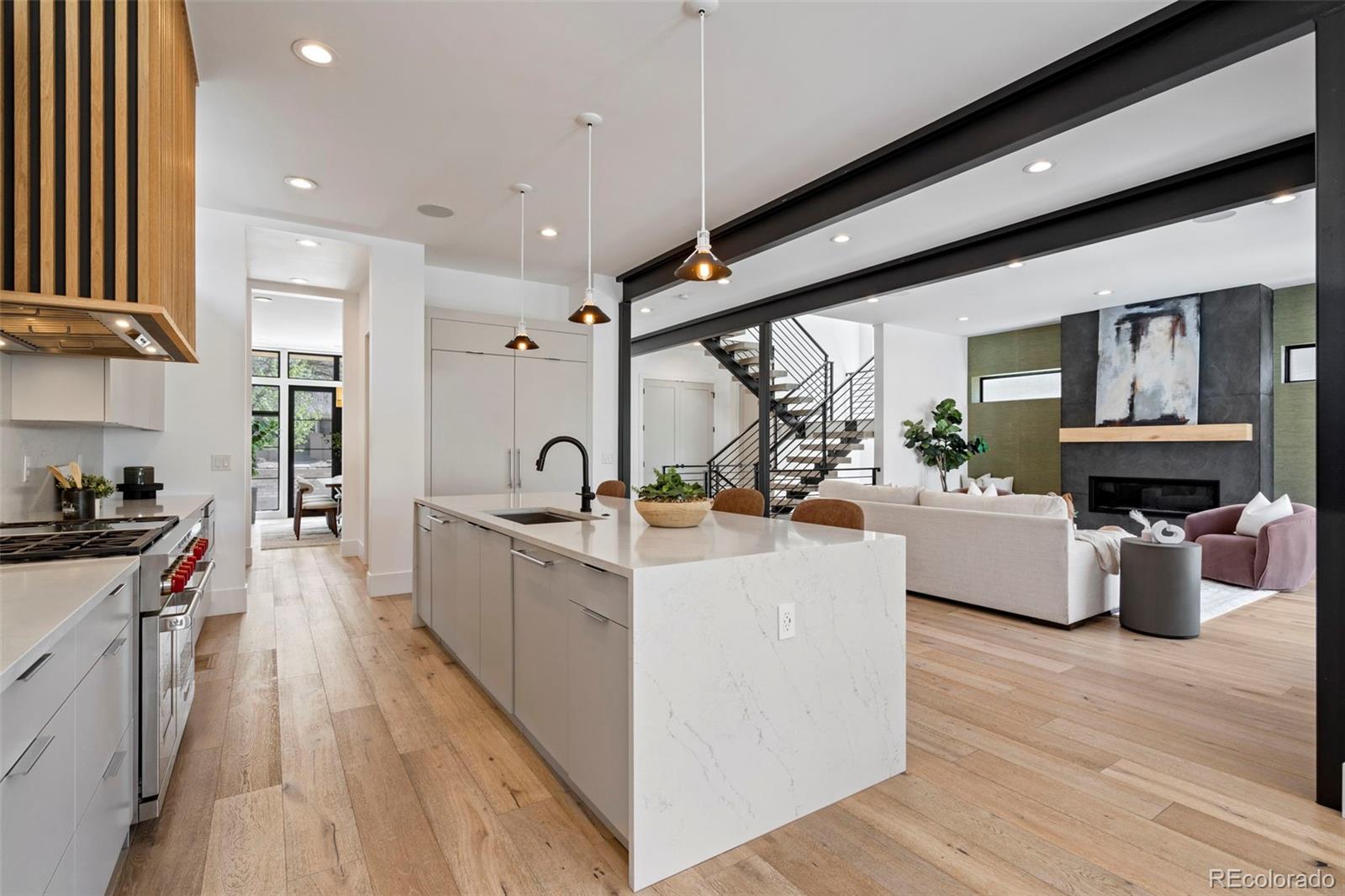 MLS Image #9 for 959 s vine street,denver, Colorado