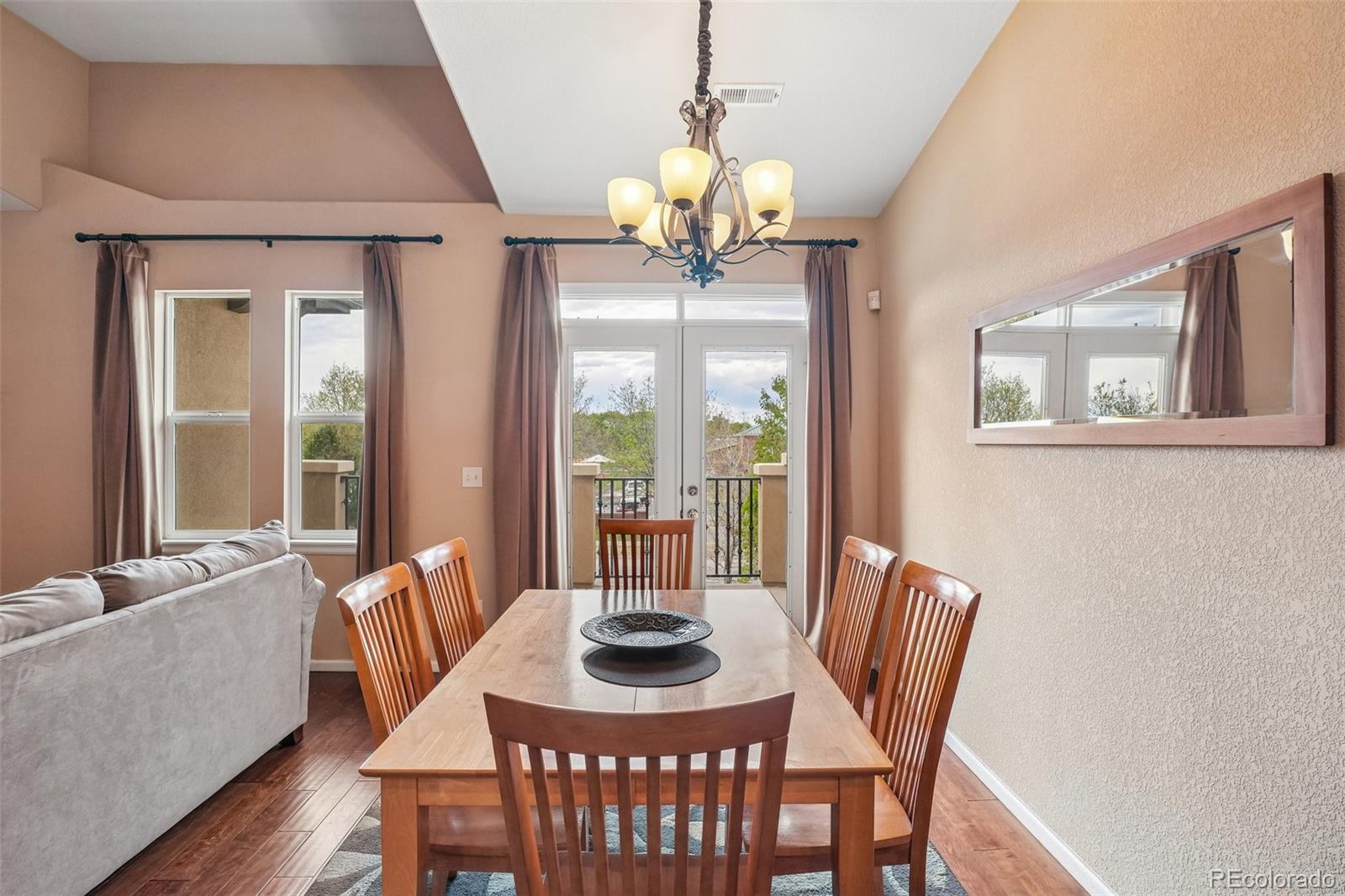 MLS Image #10 for 2468  syracuse street,denver, Colorado