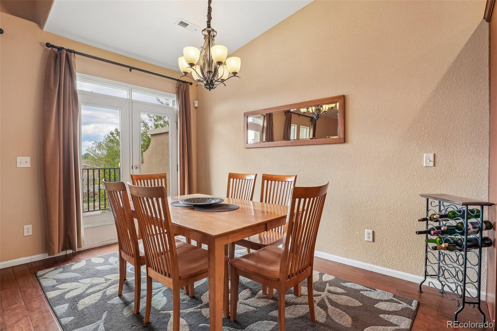 MLS Image #11 for 2468  syracuse street,denver, Colorado