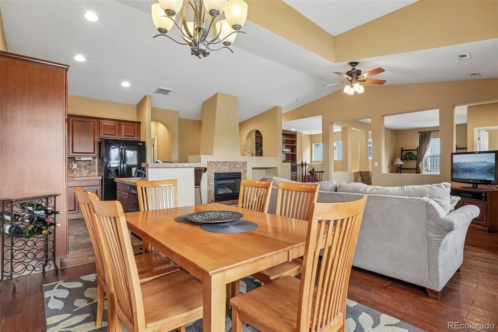 MLS Image #12 for 2468  syracuse street,denver, Colorado