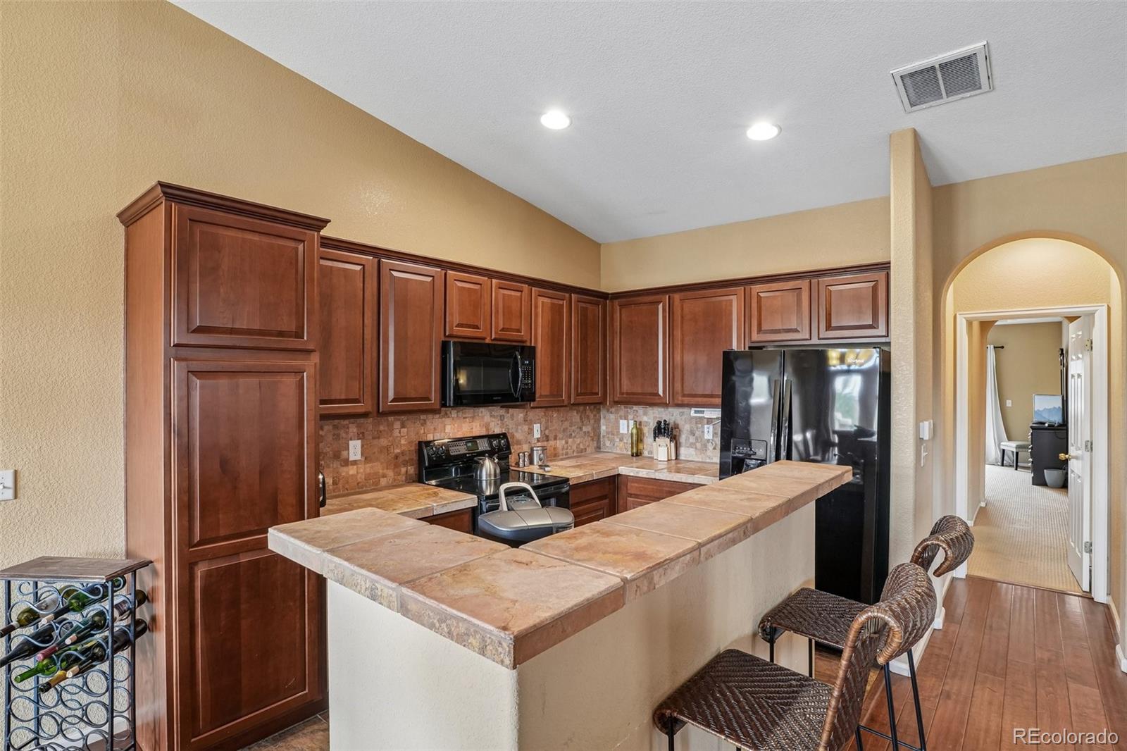 MLS Image #13 for 2468  syracuse street,denver, Colorado