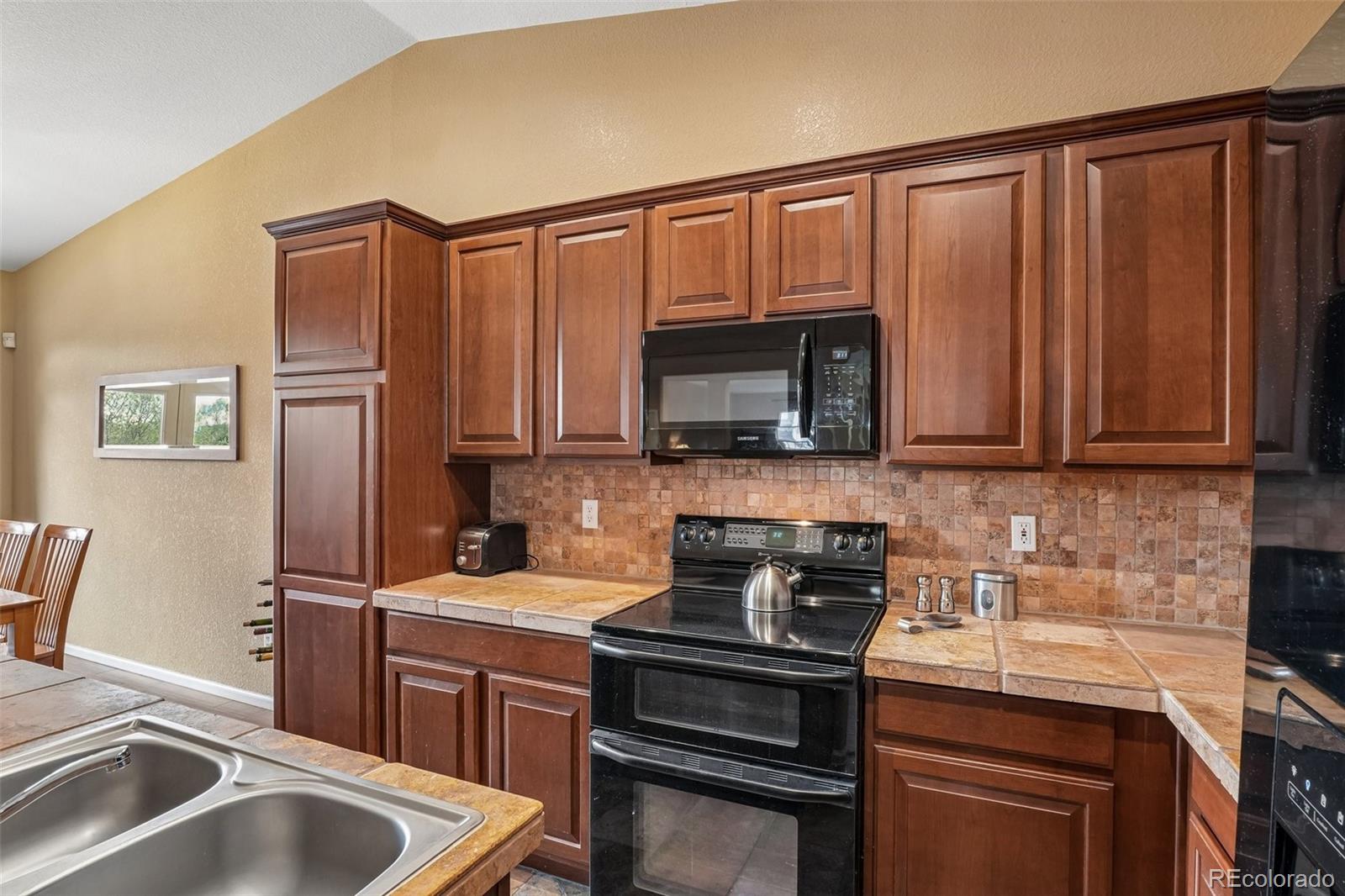 MLS Image #15 for 2468  syracuse street,denver, Colorado