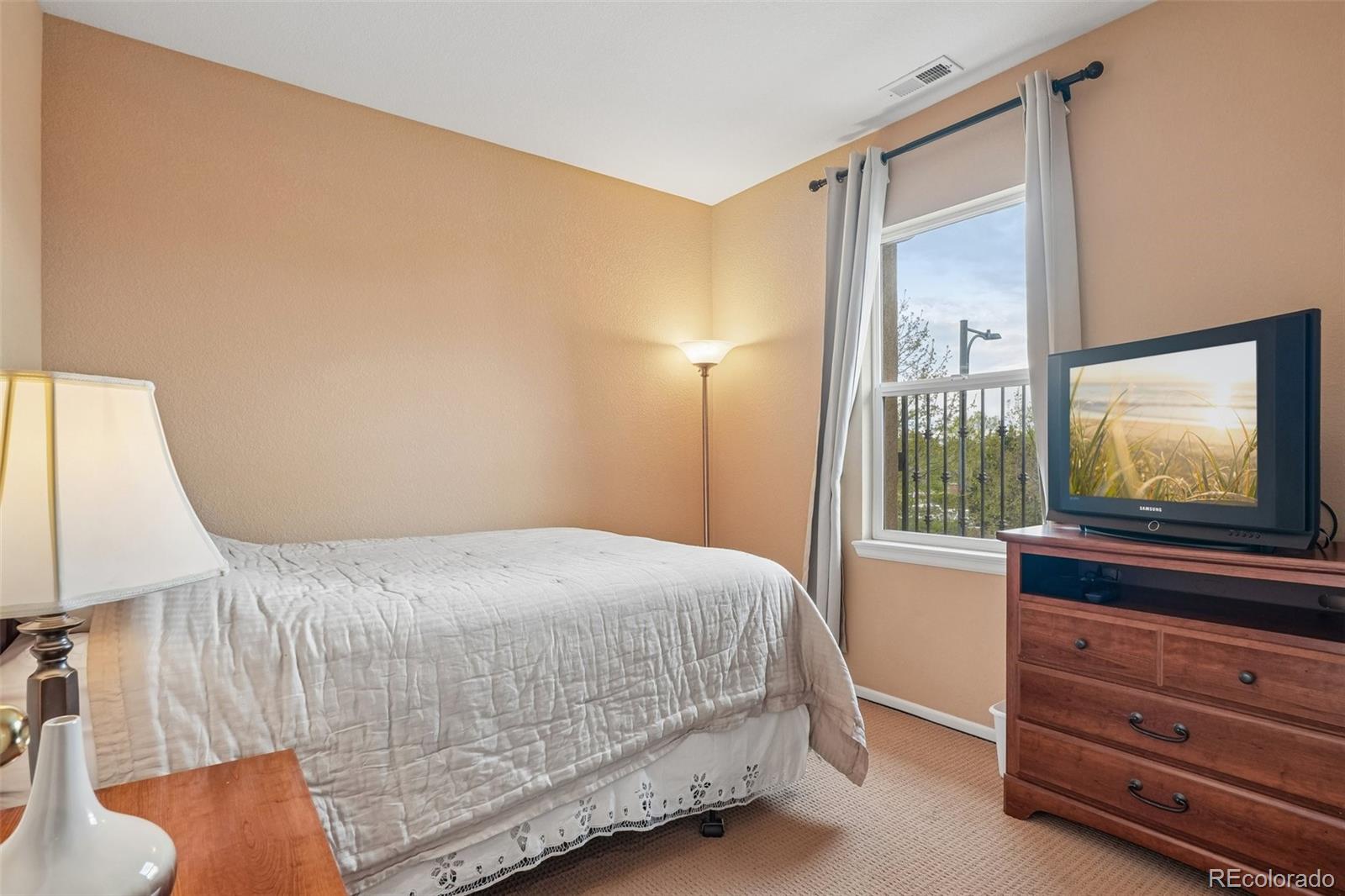 MLS Image #28 for 2468  syracuse street,denver, Colorado