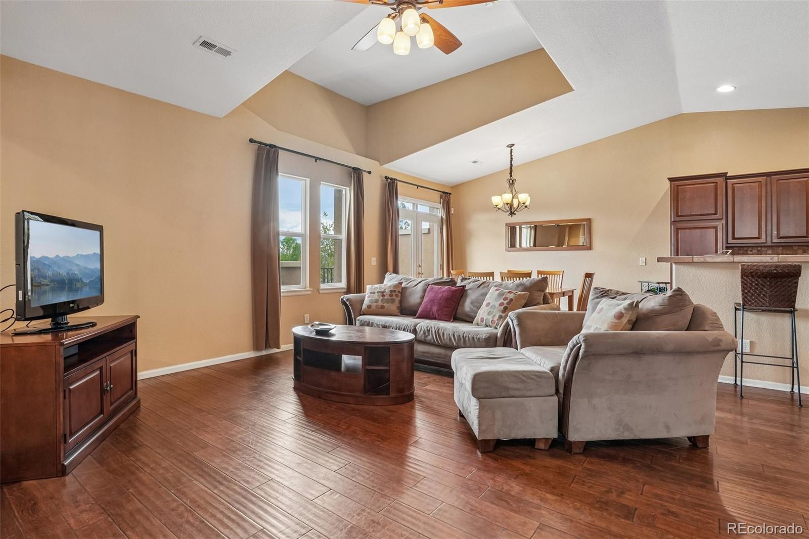 MLS Image #5 for 2468  syracuse street,denver, Colorado