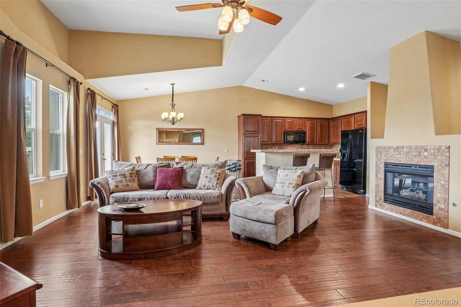 MLS Image #7 for 2468  syracuse street,denver, Colorado