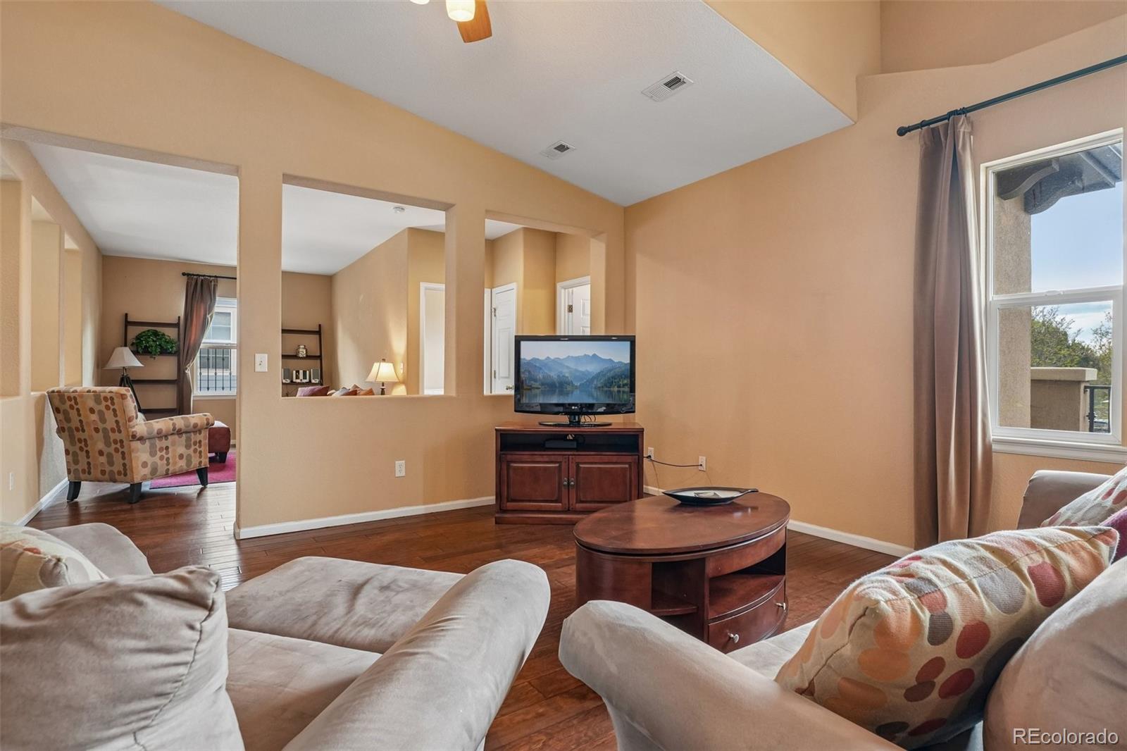 MLS Image #9 for 2468  syracuse street,denver, Colorado