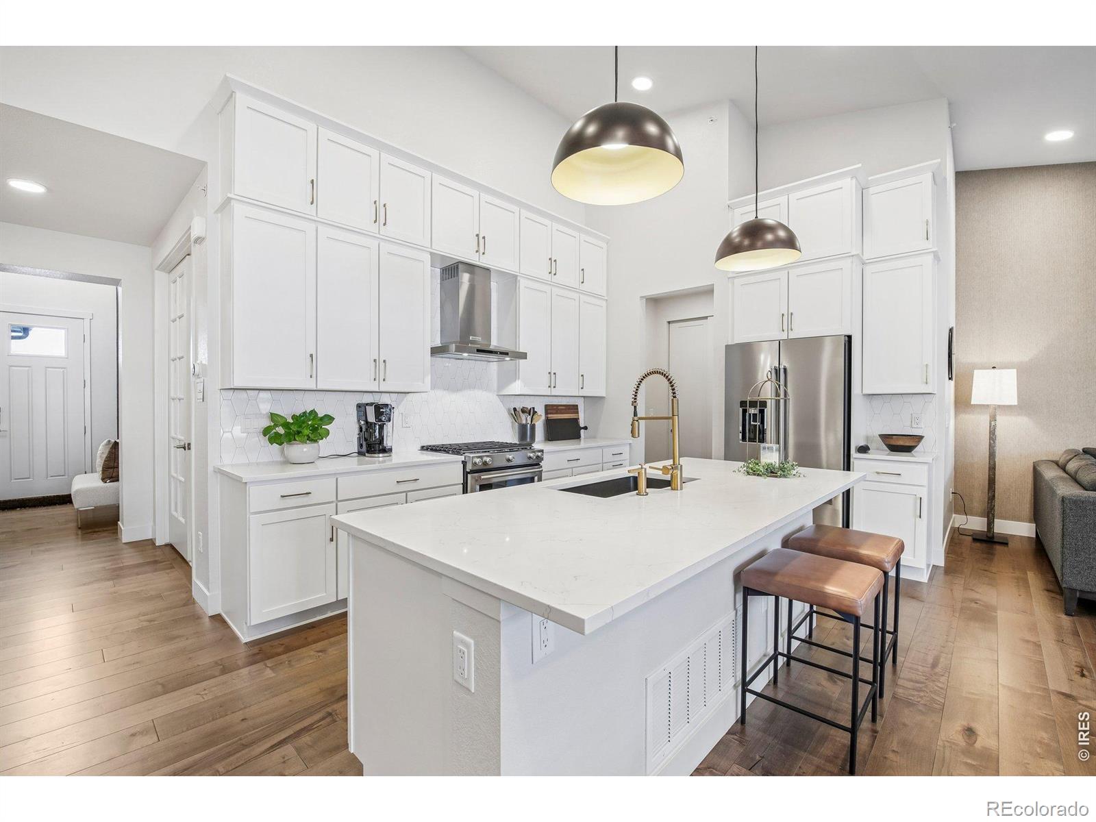 MLS Image #8 for 8263 s queen street,littleton, Colorado