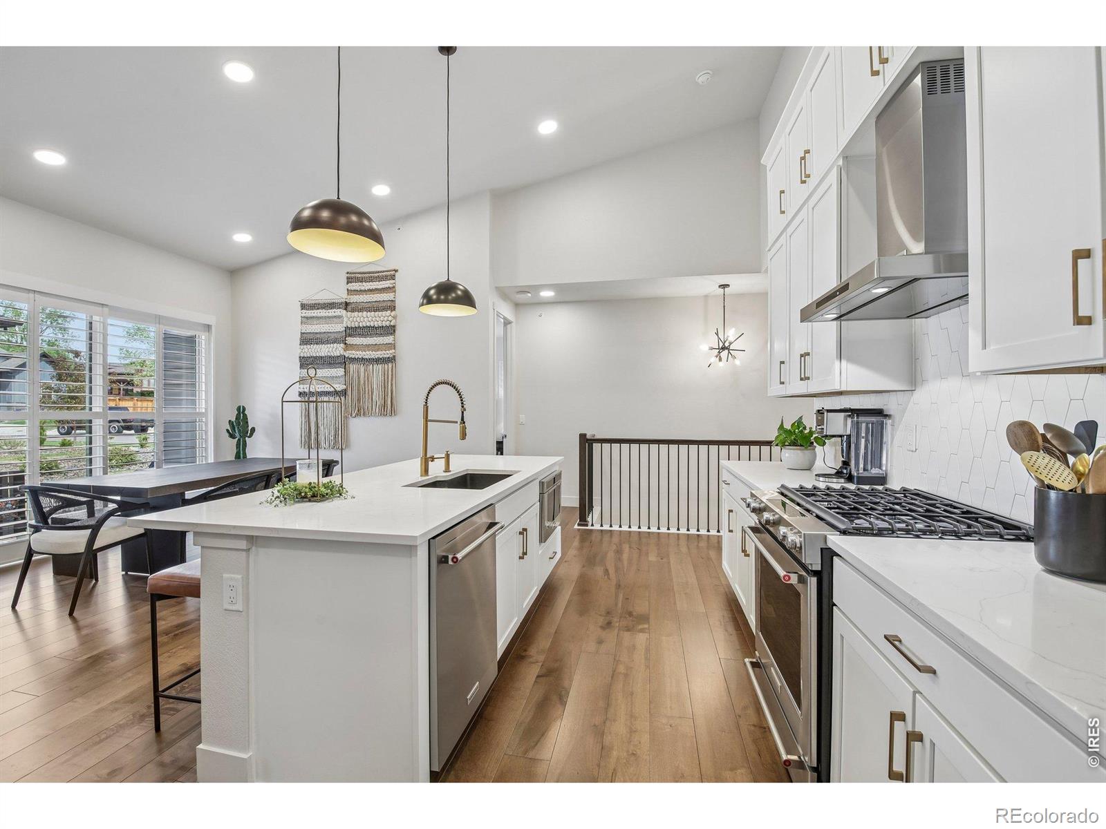MLS Image #9 for 8263 s queen street,littleton, Colorado