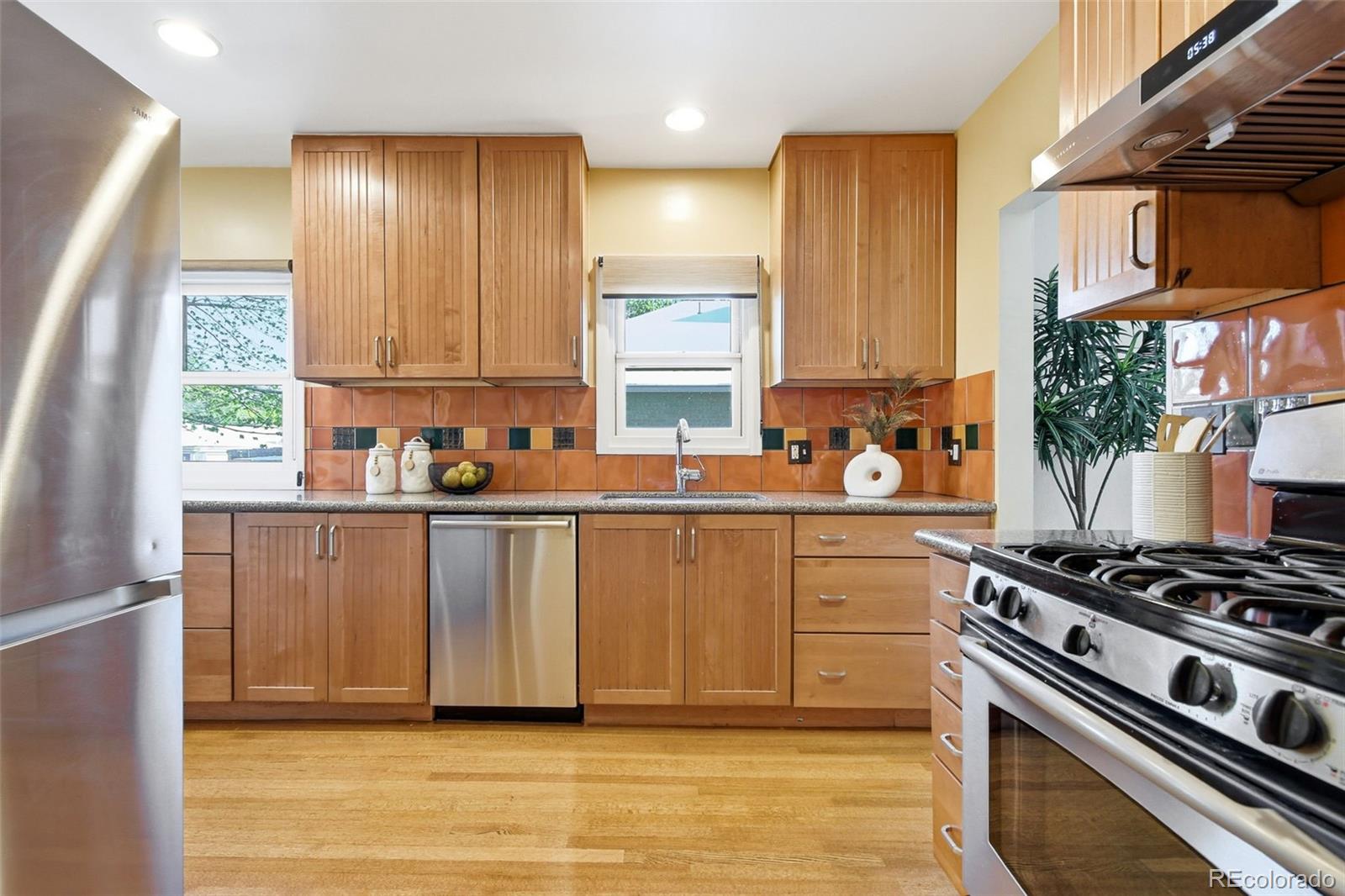 MLS Image #23 for 2820  clermont street,denver, Colorado