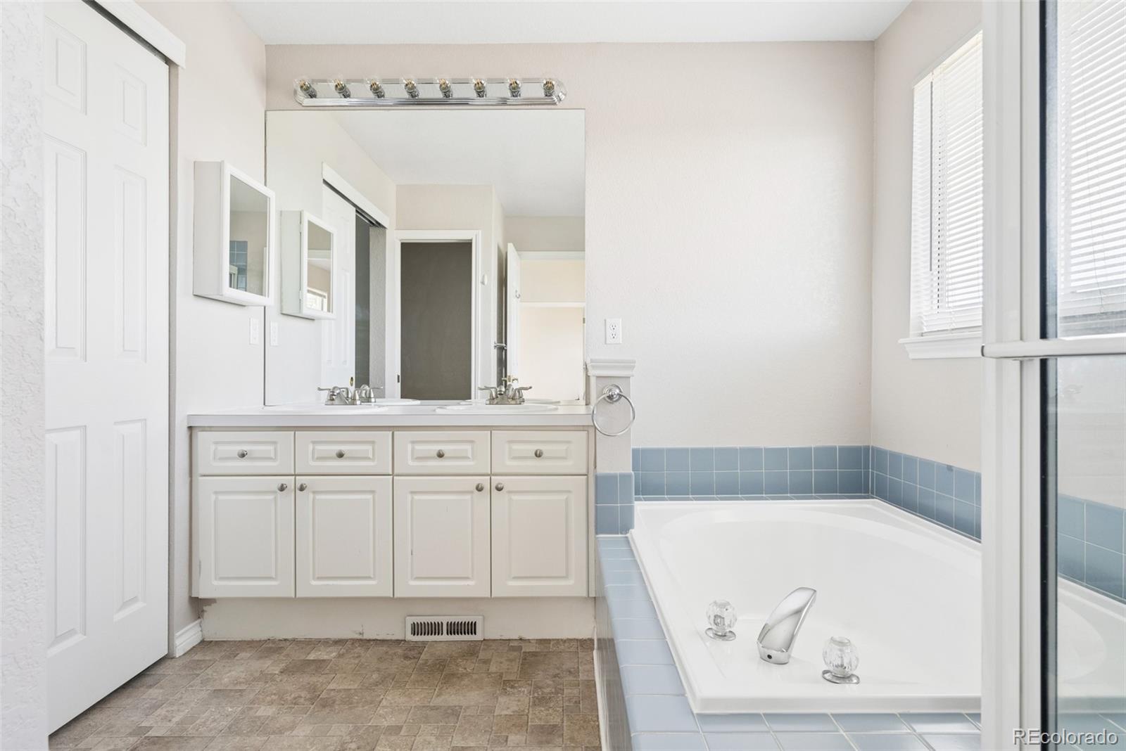 MLS Image #20 for 1577 s pitkin circle,aurora, Colorado