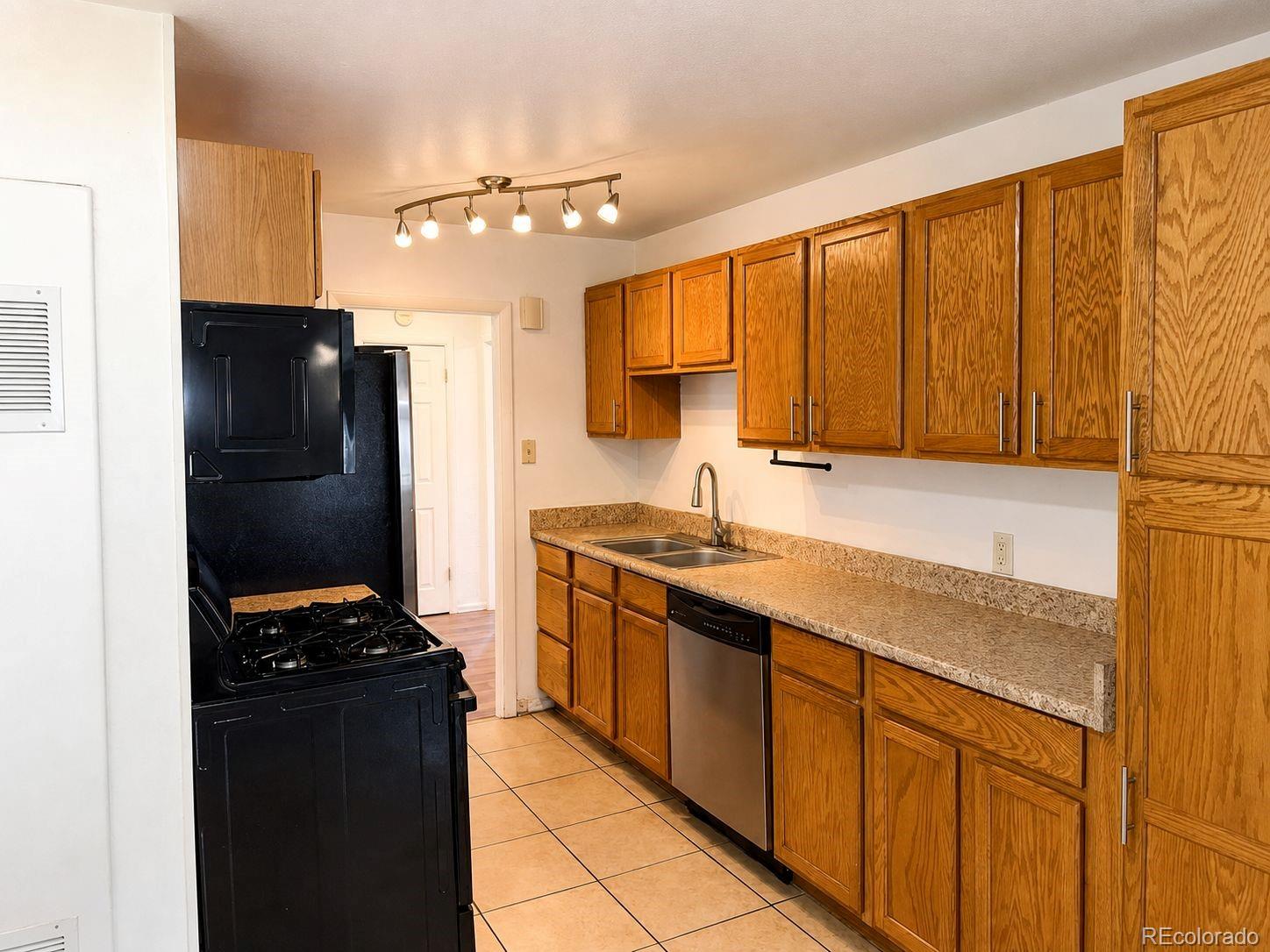 MLS Image #2 for 2787 s julian street,denver, Colorado
