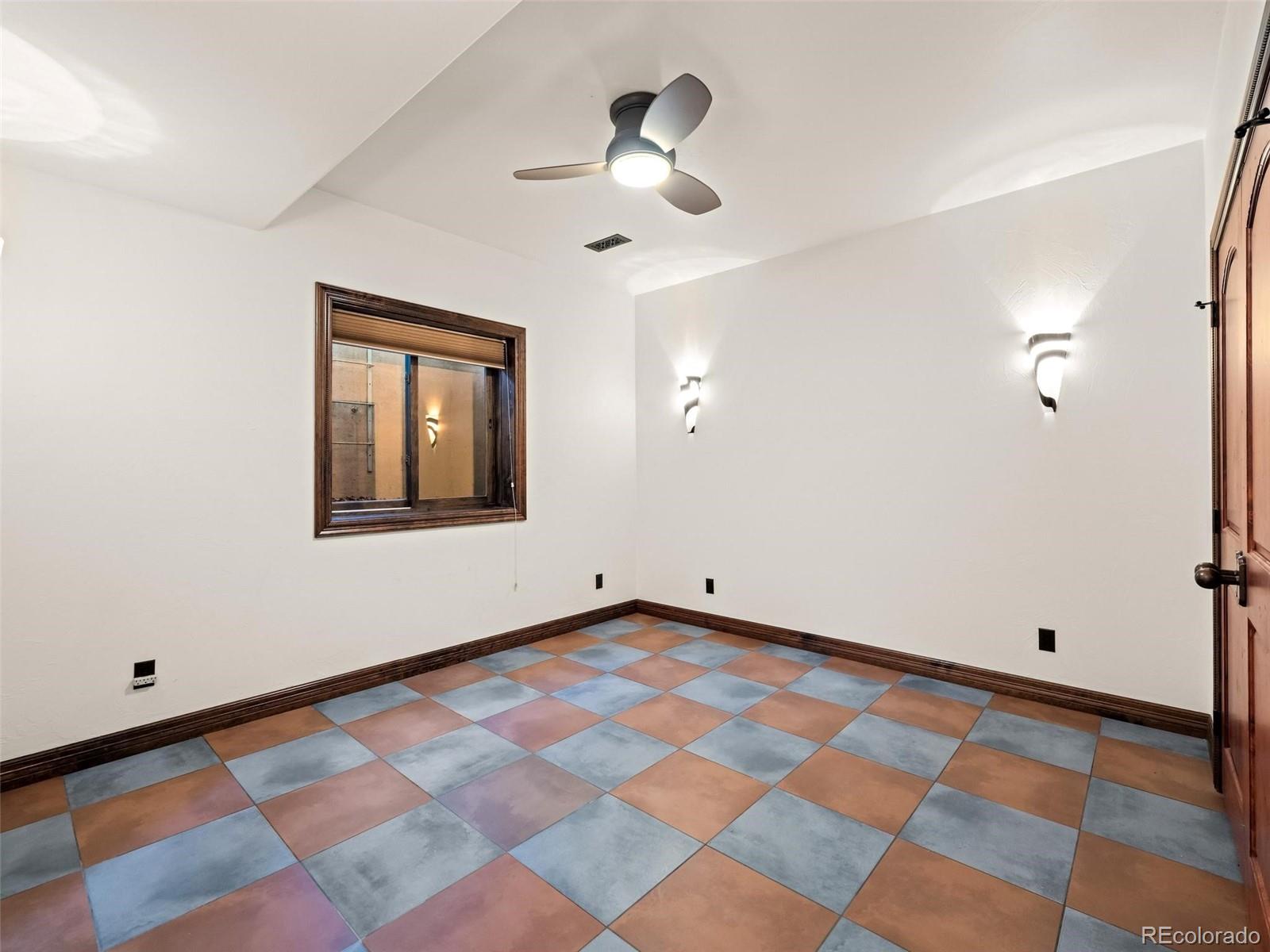 MLS Image #40 for 2250  stuart street,denver, Colorado