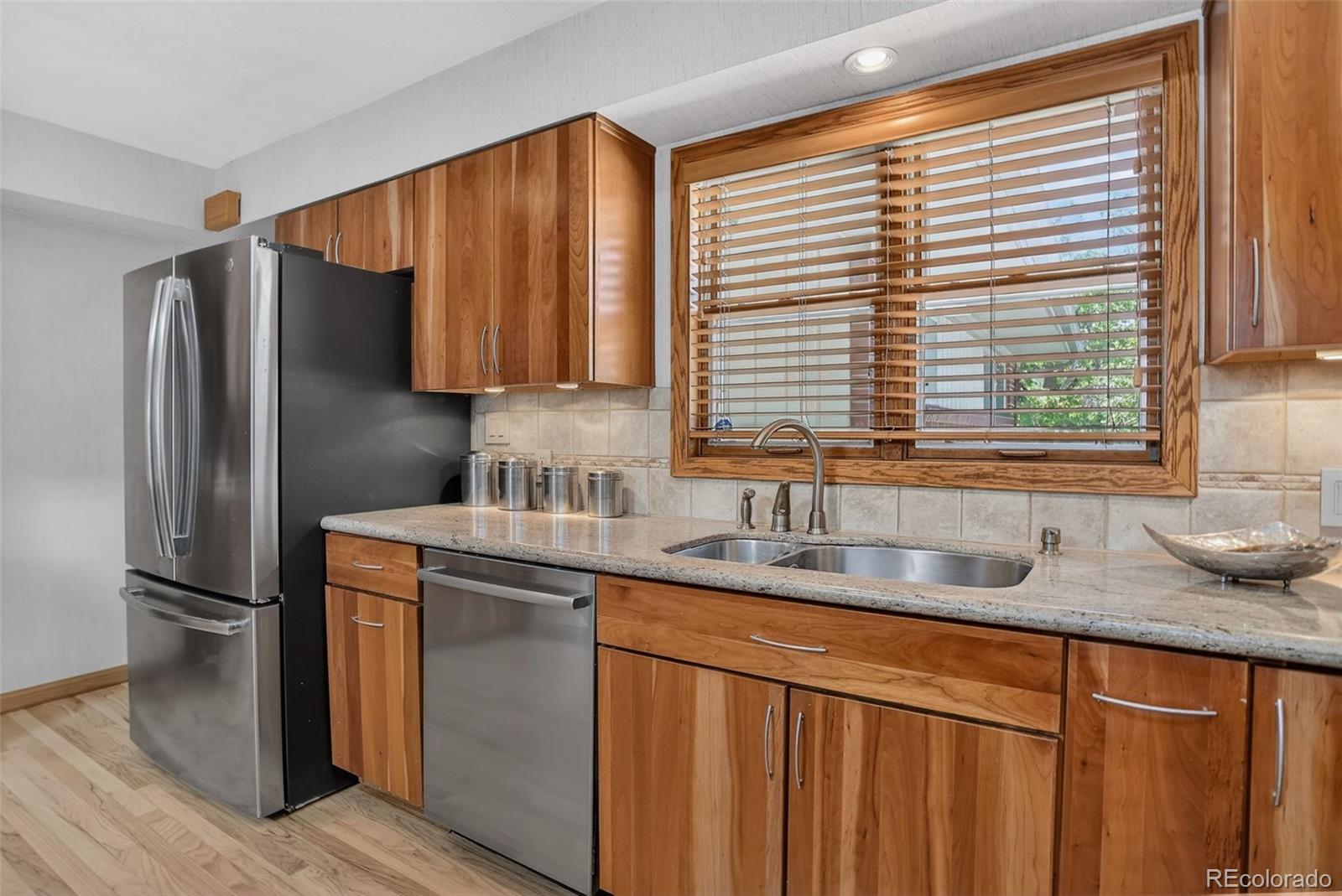 MLS Image #6 for 657 s pontiac way,denver, Colorado