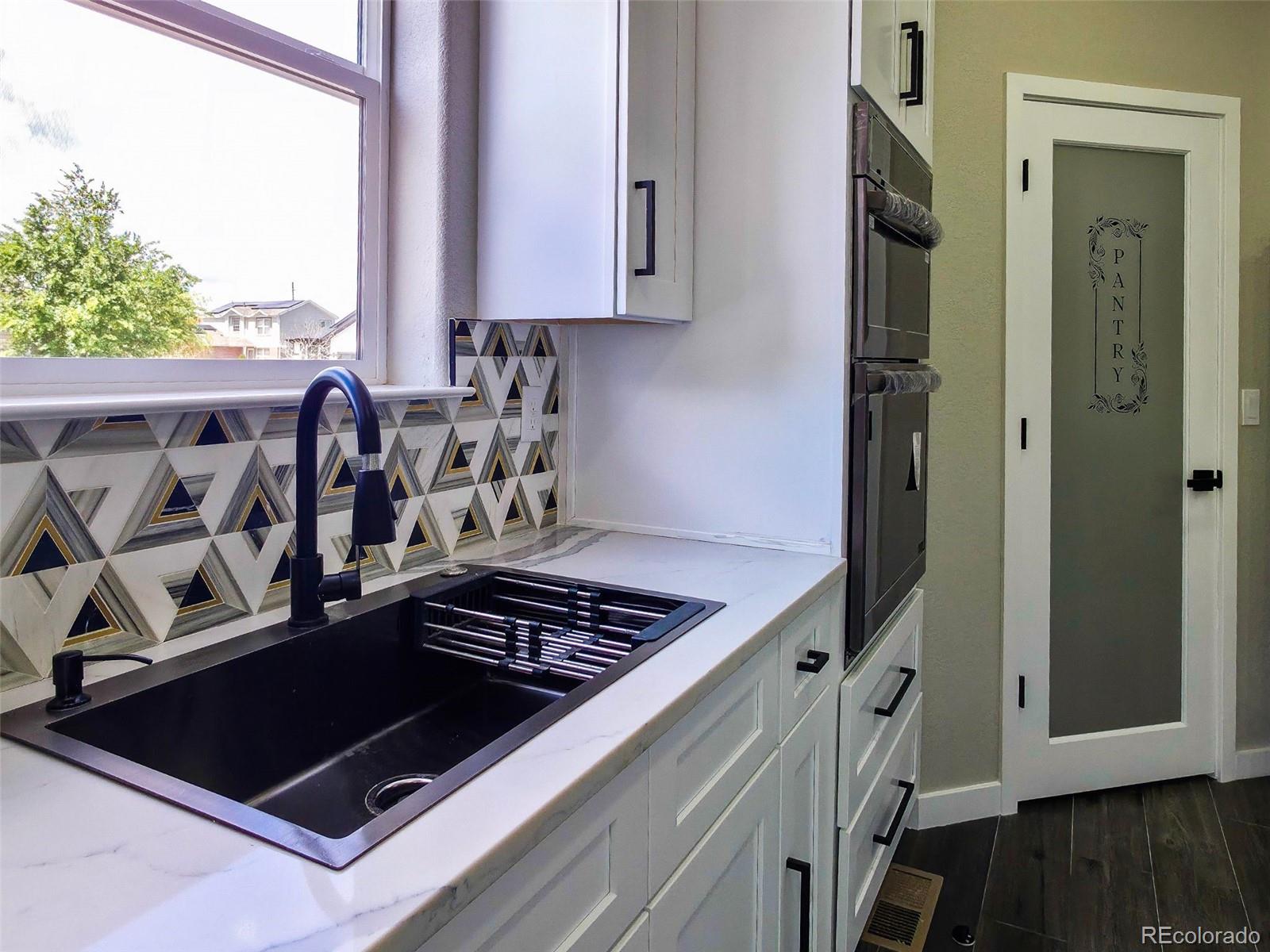 MLS Image #11 for 14606 e 26th place,aurora, Colorado