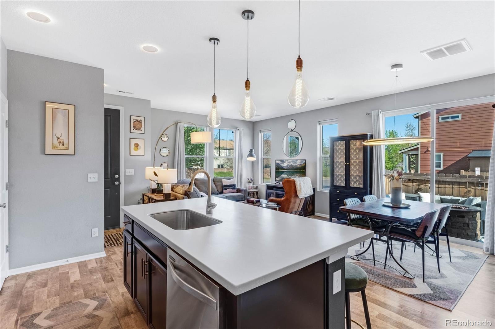 MLS Image #4 for 1218 s clinton street,denver, Colorado