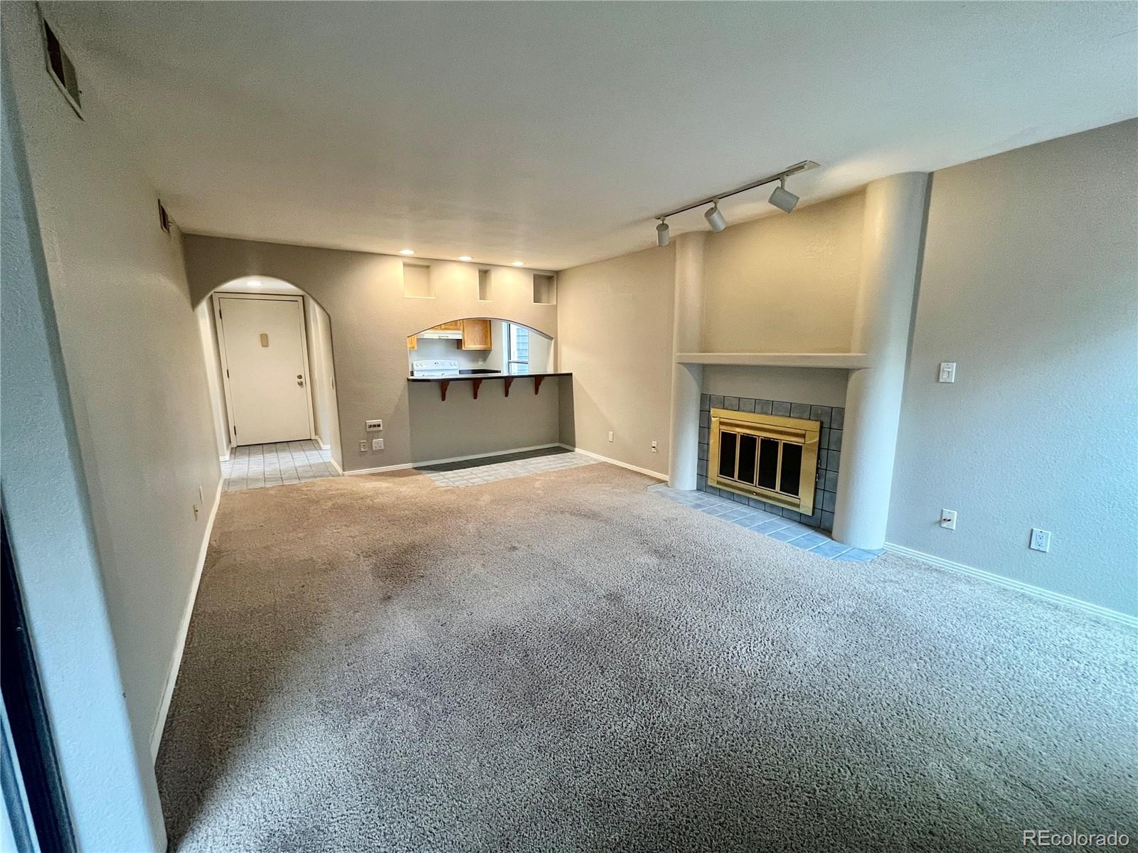 MLS Image #11 for 9797 e peakview avenue,englewood, Colorado