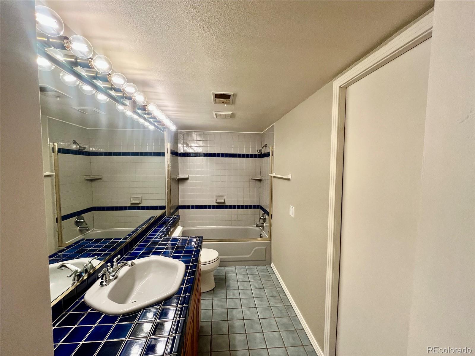 MLS Image #21 for 9797 e peakview avenue,englewood, Colorado
