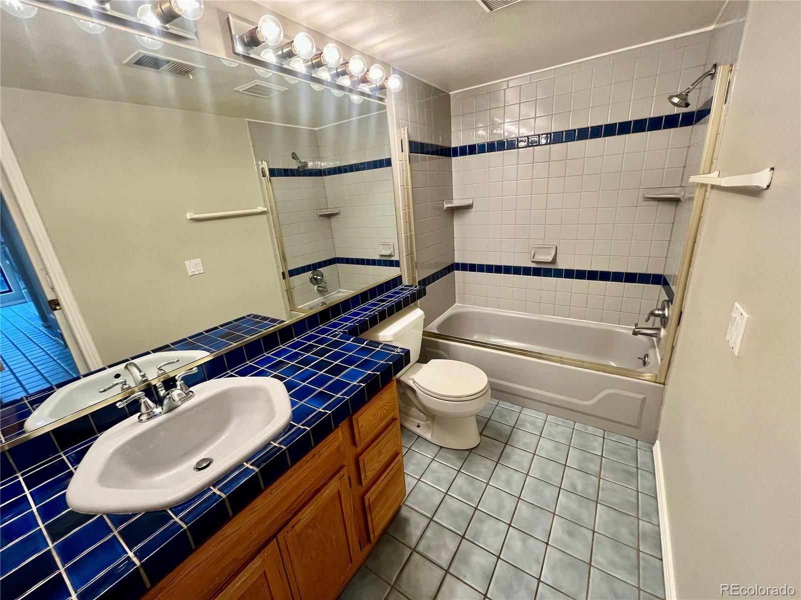 MLS Image #24 for 9797 e peakview avenue,englewood, Colorado