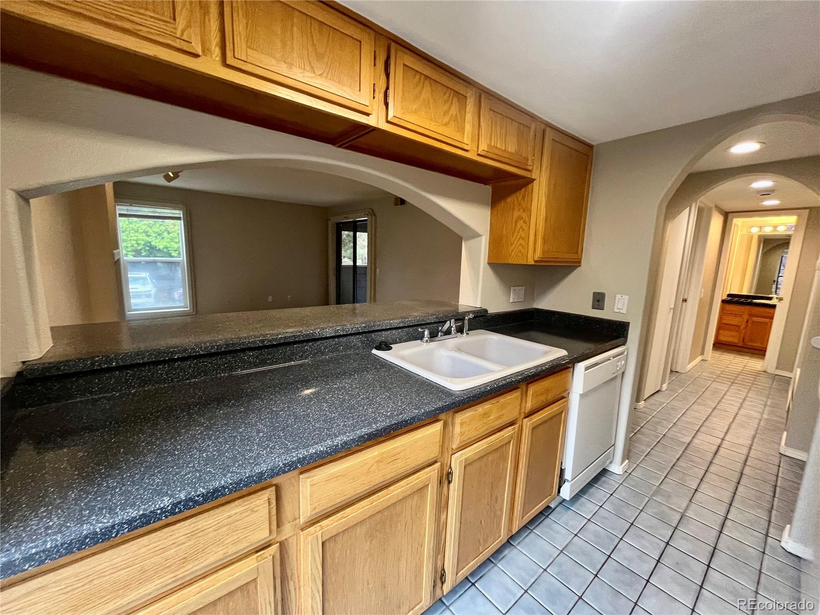 MLS Image #6 for 9797 e peakview avenue,englewood, Colorado