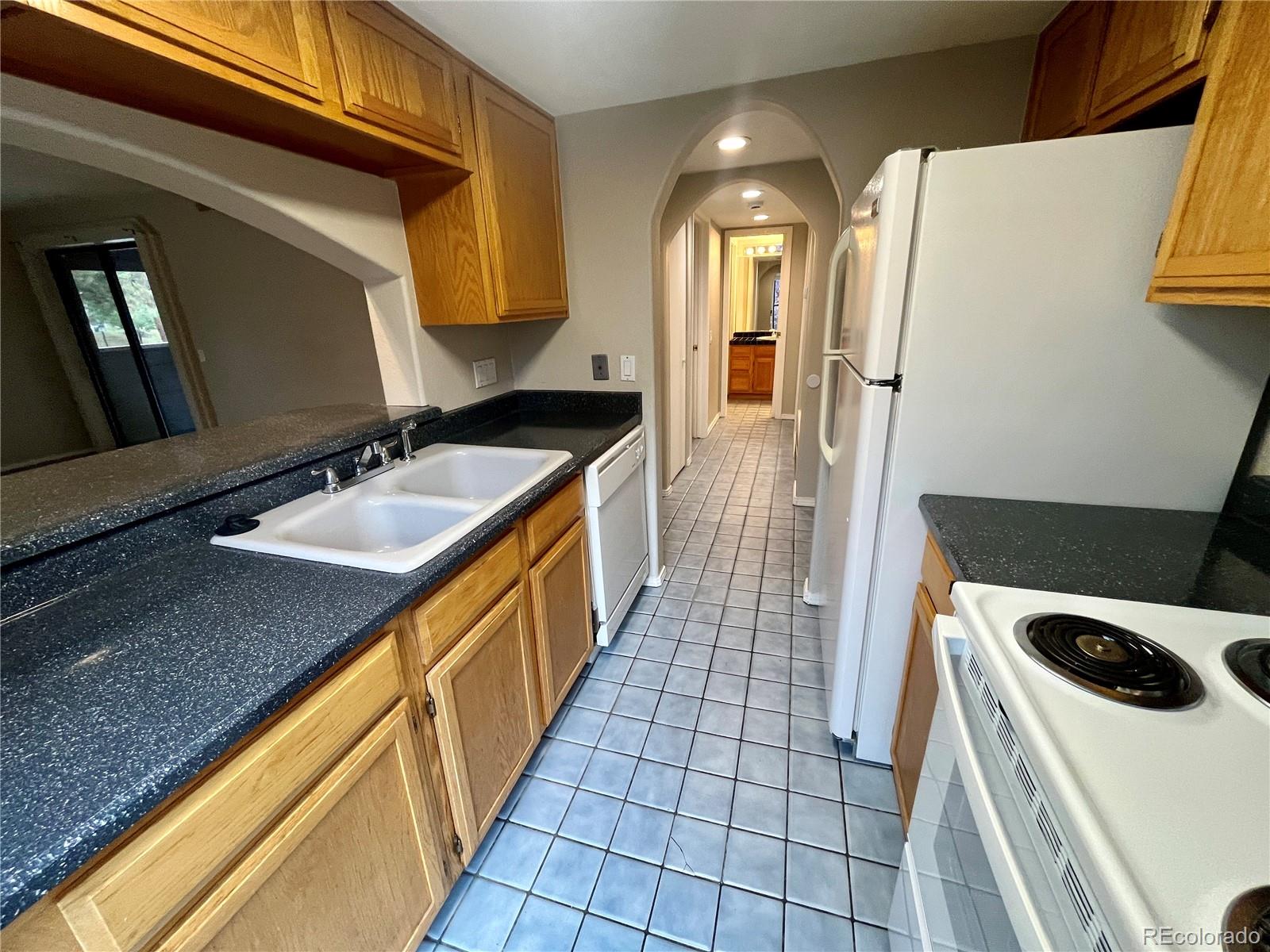 MLS Image #7 for 9797 e peakview avenue,englewood, Colorado
