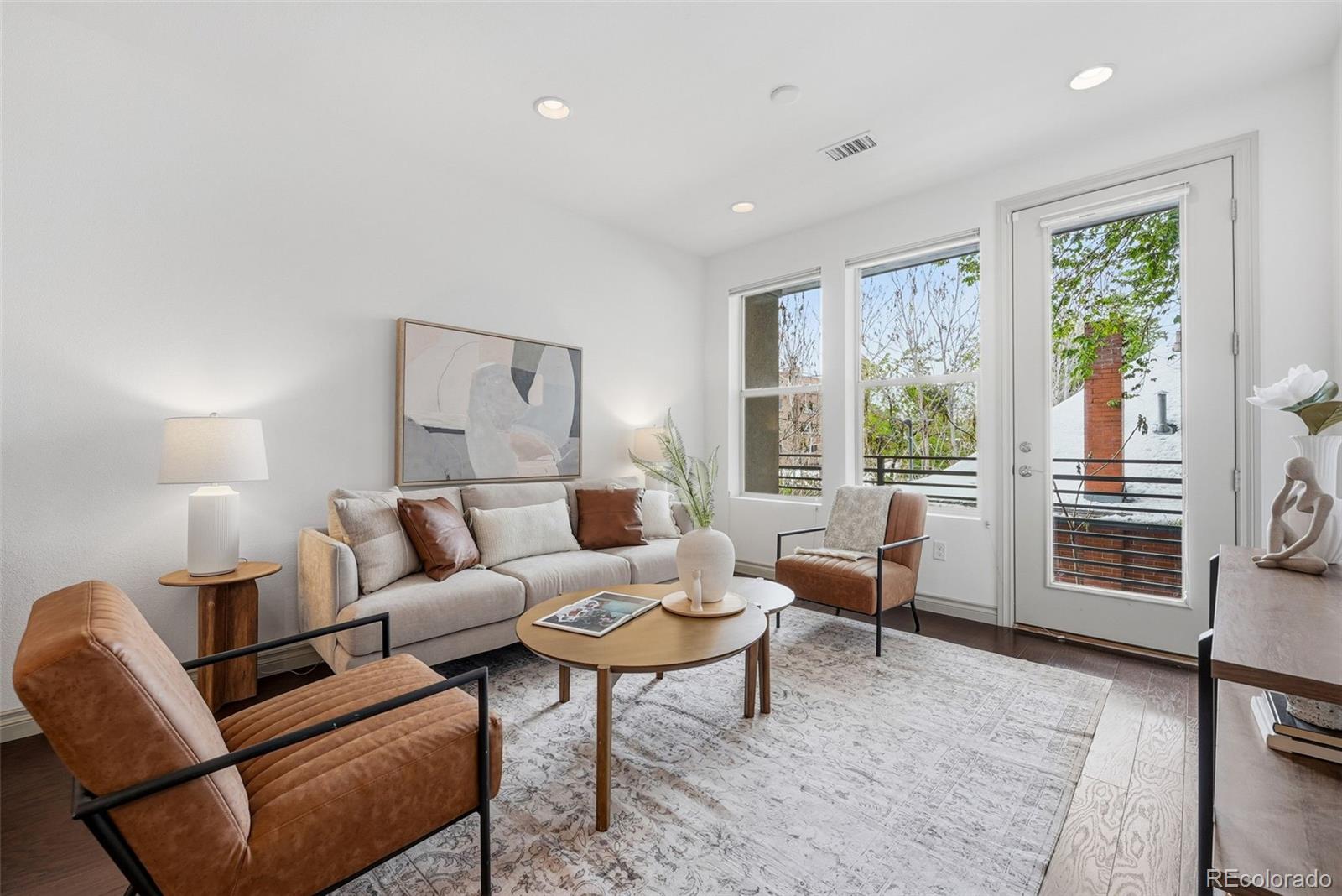 MLS Image #10 for 1335  jackson street,denver, Colorado