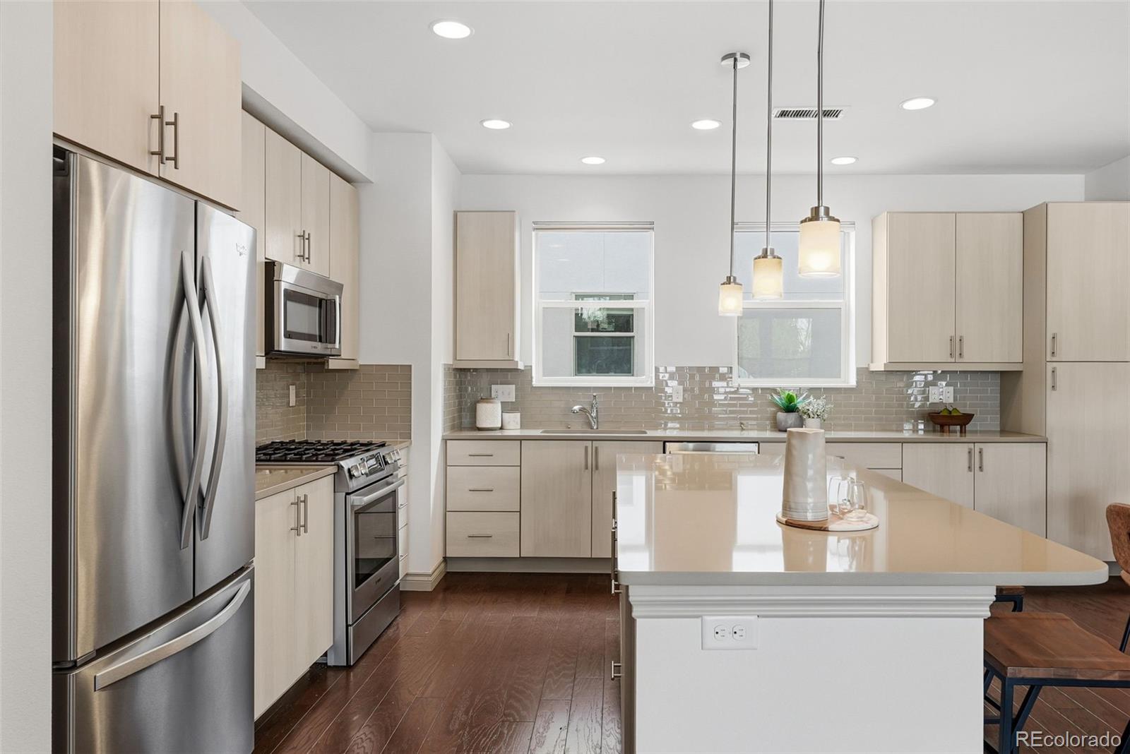 MLS Image #5 for 1335  jackson street,denver, Colorado
