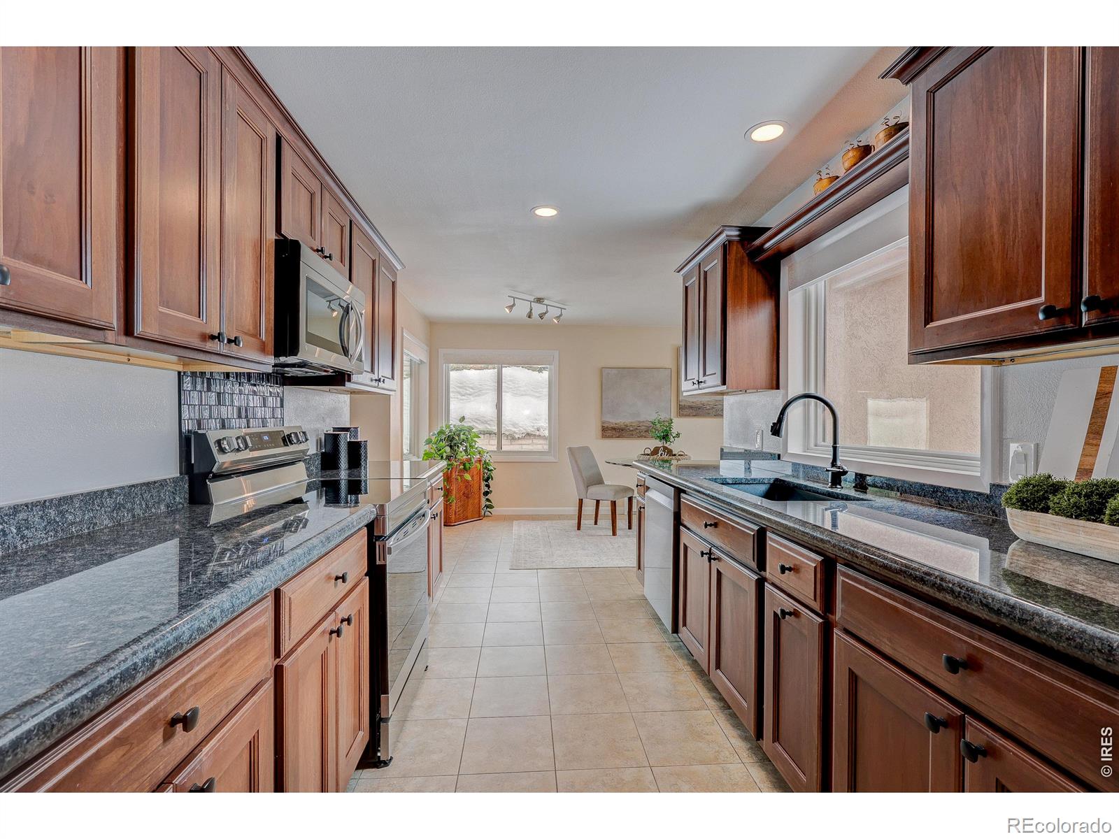 MLS Image #12 for 836  vista lane,estes park, Colorado