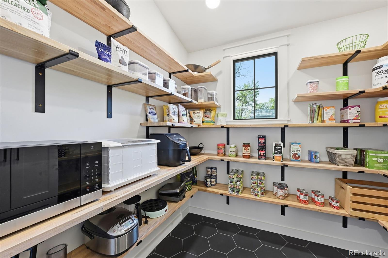 MLS Image #12 for 937 e costilla street,colorado springs, Colorado